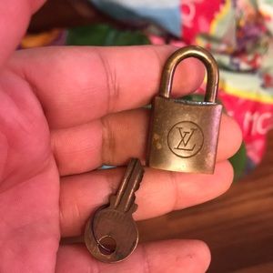 Authentic Louis Vuitton lock 🔐 and key